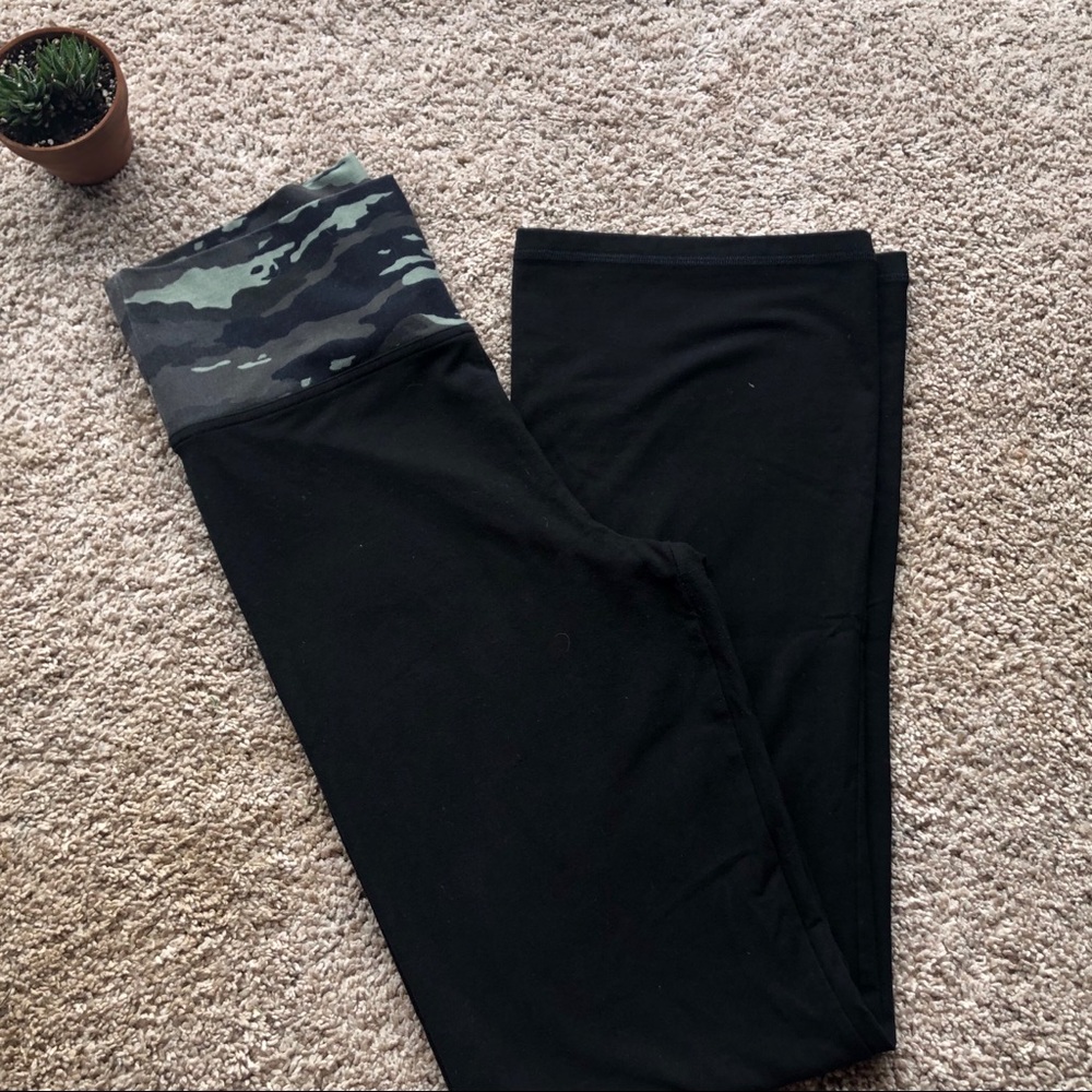 Victoria’s Secret Sport Yoga Pants Size Medium